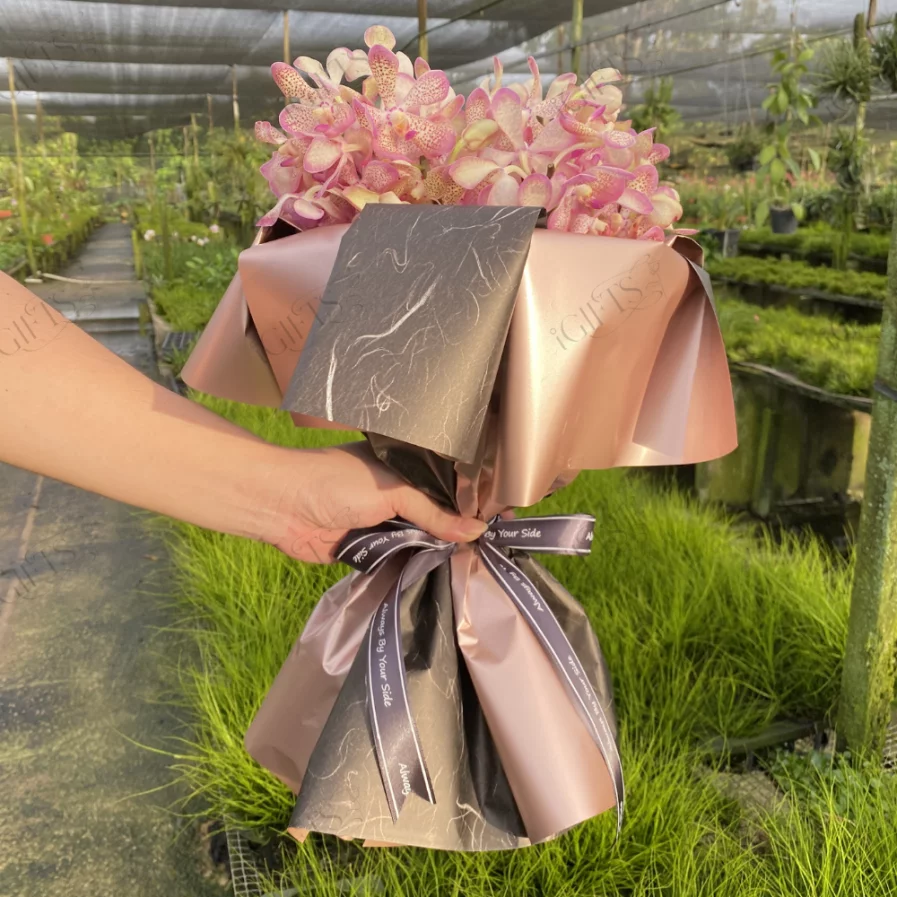 Sweet Pure Heart Bouquet